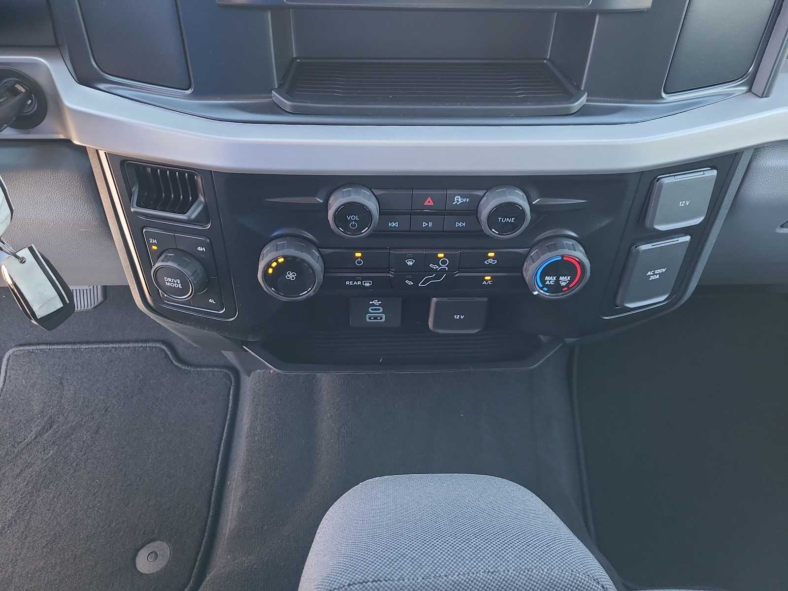 Thumbnail: 2026 Ford F-250 - 25