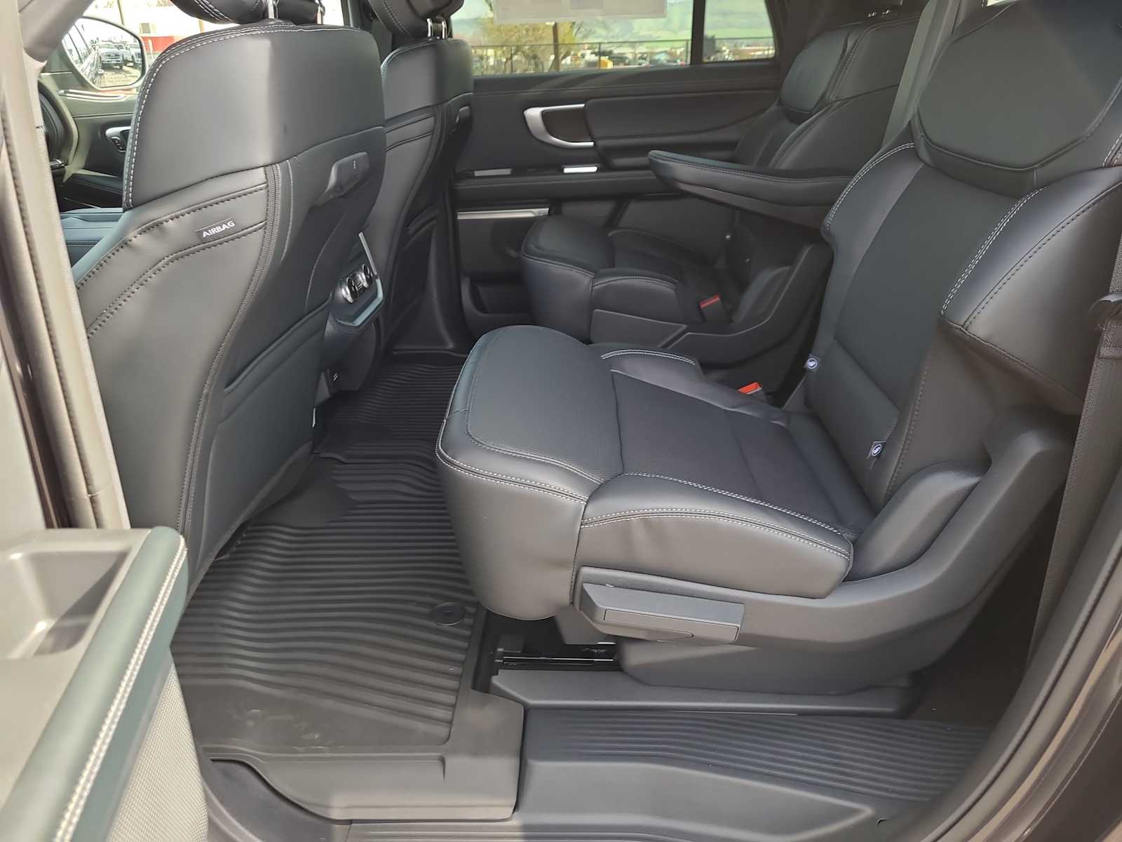 Thumbnail: 2026 Ford Expedition MAX - 21