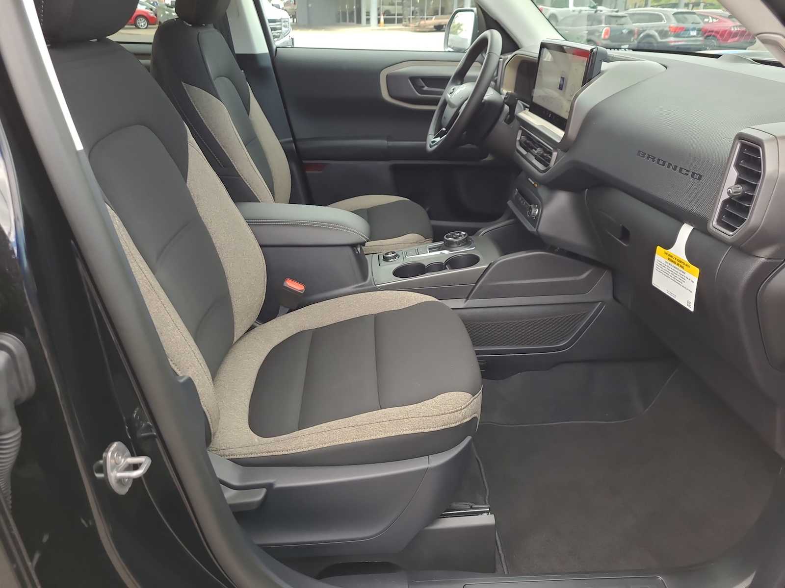 Thumbnail: 2025 Ford Bronco Sport - 22