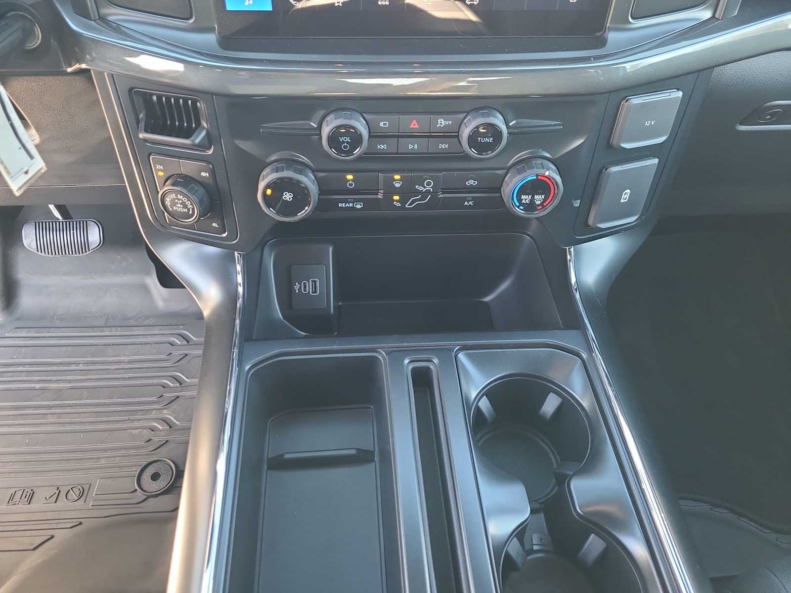 Thumbnail: 2025 Ford F-150 - 25