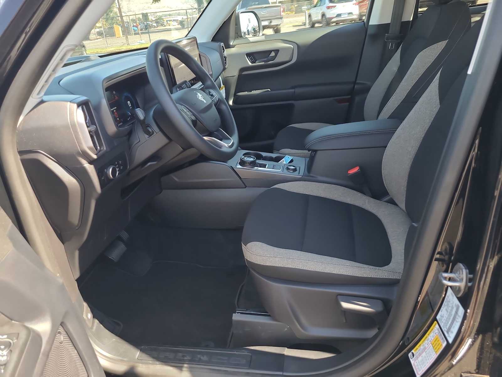 Thumbnail: 2025 Ford Bronco Sport - 19