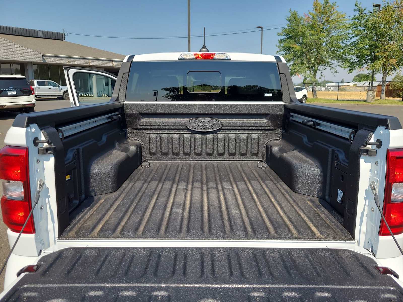 Thumbnail: 2025 Ford Maverick - 27