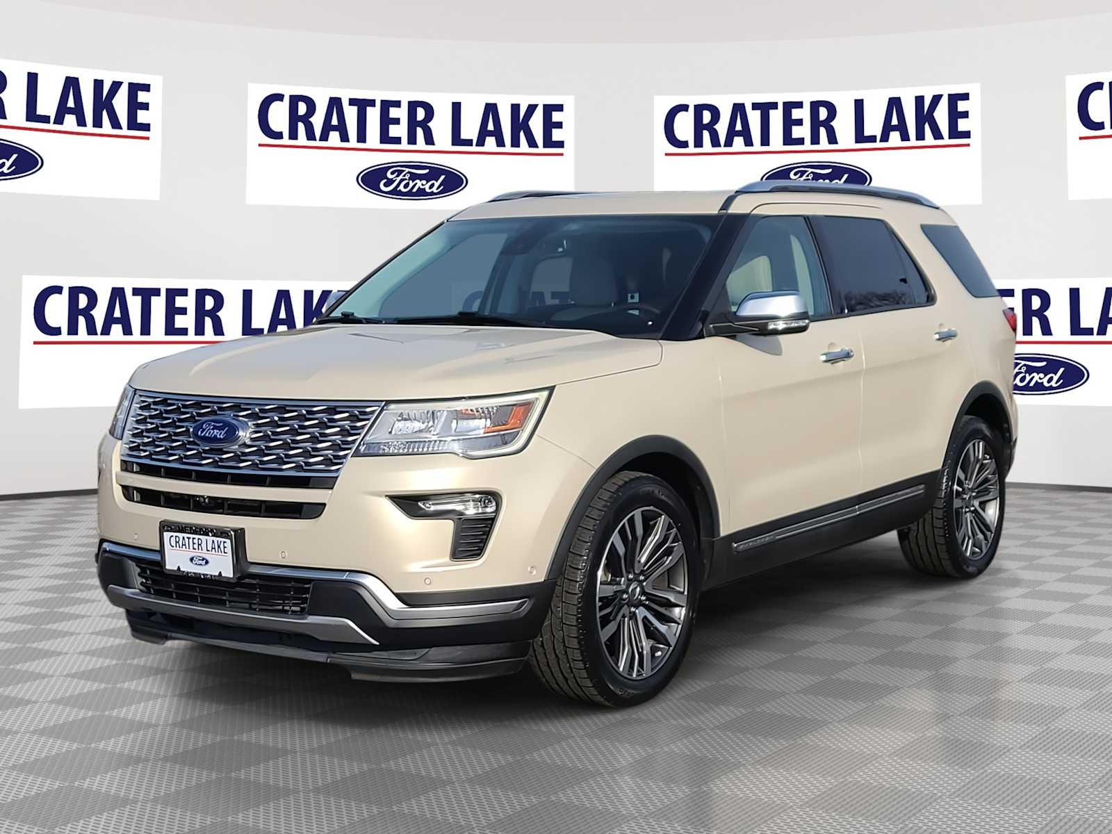 2018 Ford Explorer Platinum's photo