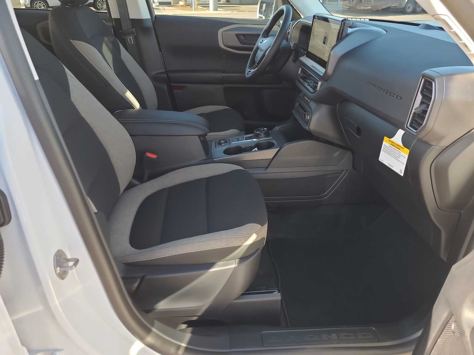 Thumbnail: 2025 Ford Bronco Sport - 22