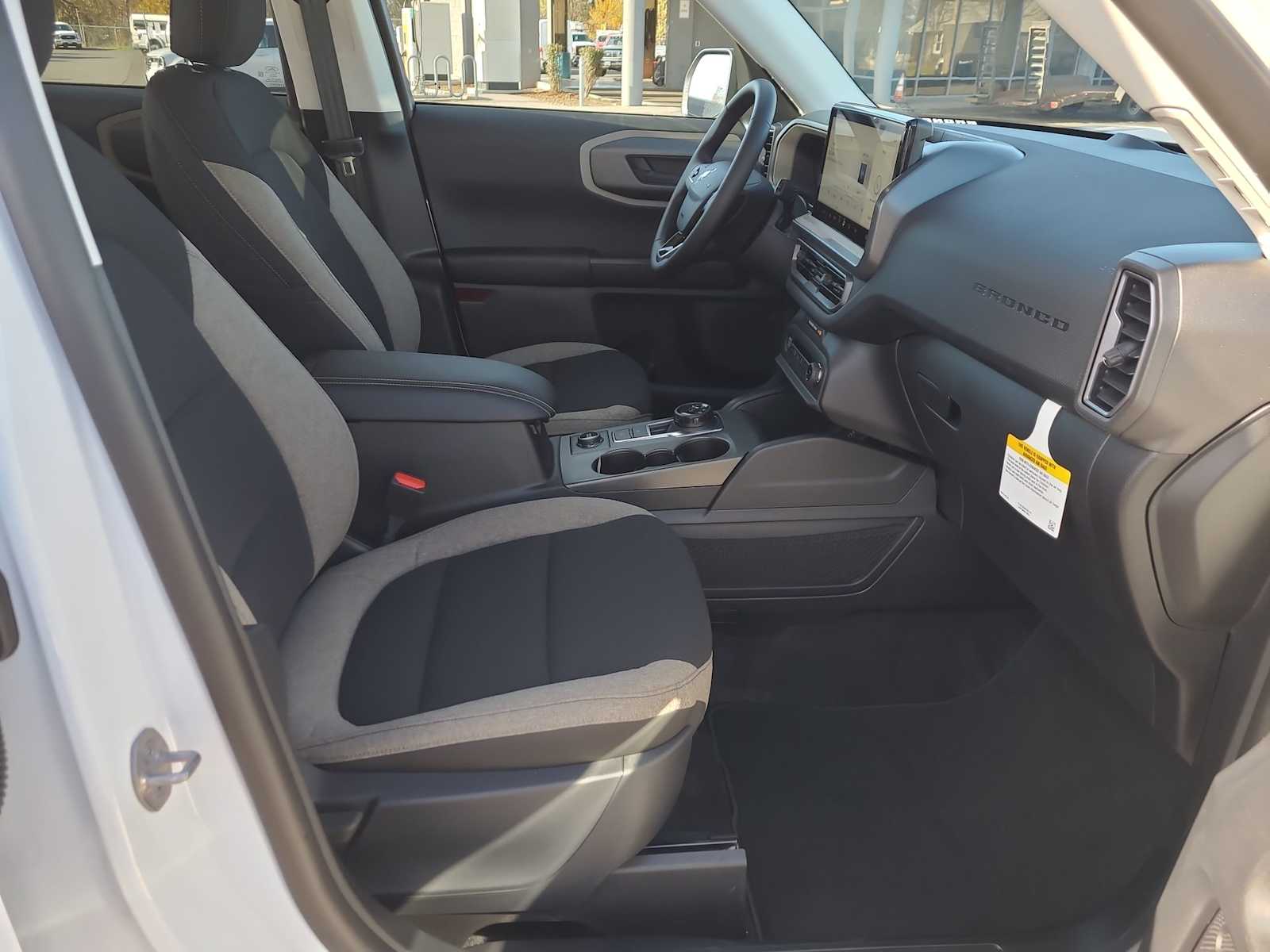 Thumbnail: 2025 Ford Bronco Sport - 22