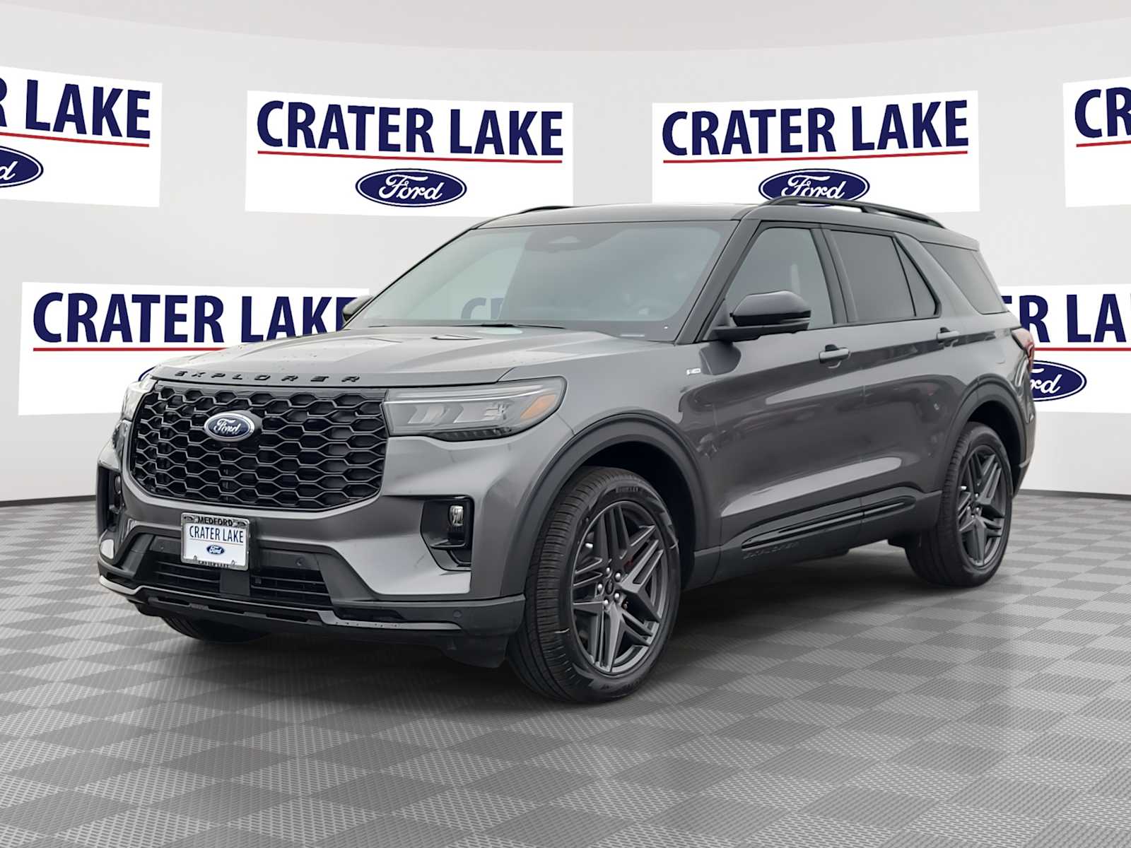 2026 Ford Explorer ST-LINE's photo