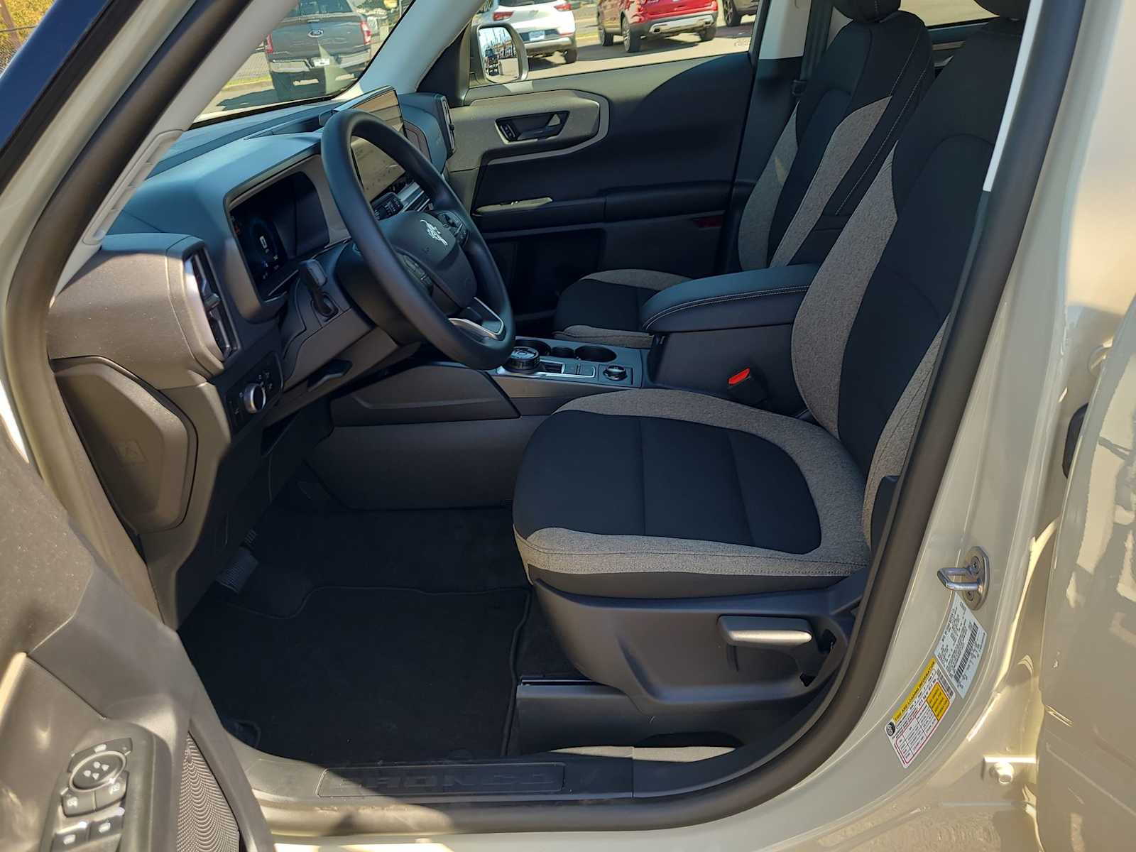 Thumbnail: 2025 Ford Bronco Sport - 19