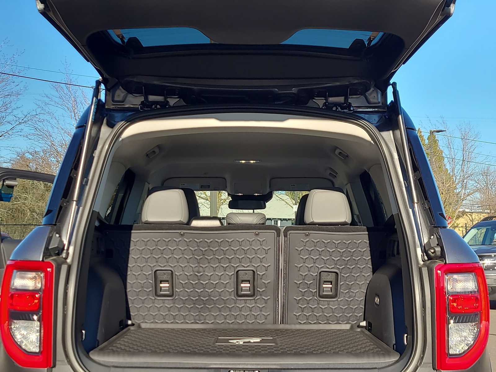 Thumbnail: 2025 Ford Bronco Sport - 27