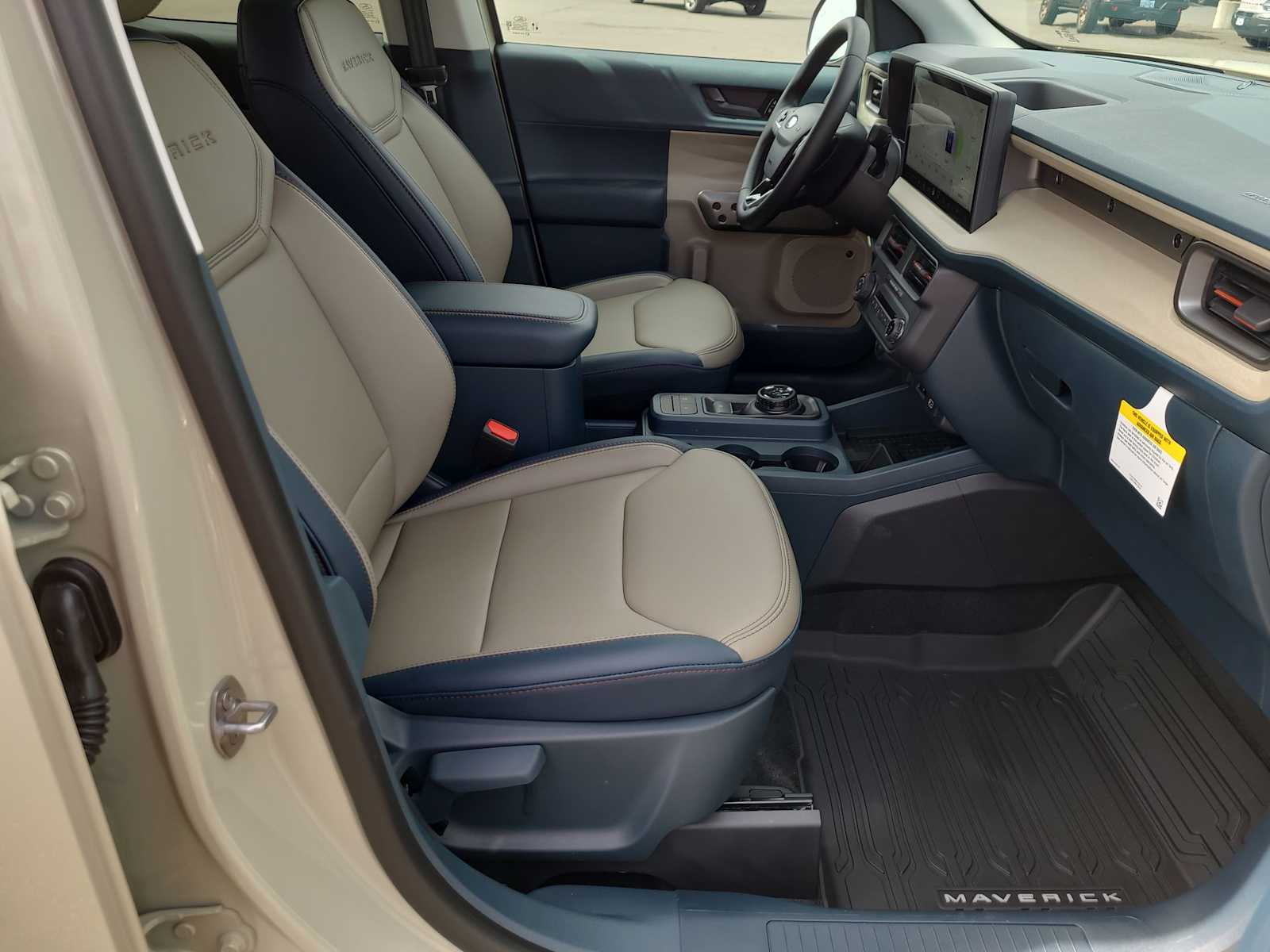 Thumbnail: 2025 Ford Maverick - 22