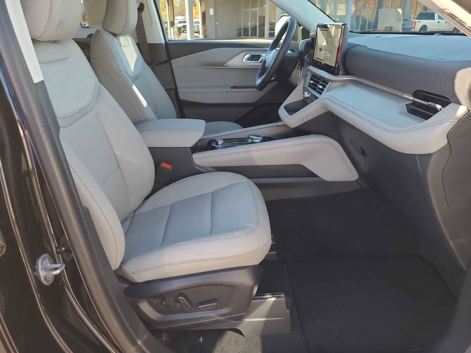 Thumbnail: 2026 Ford Explorer - 22