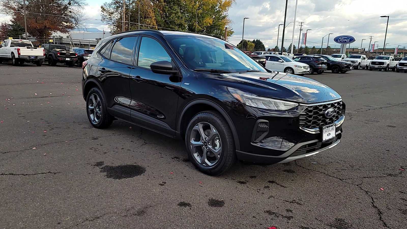 2025 Ford Escape ST-Line photo 2