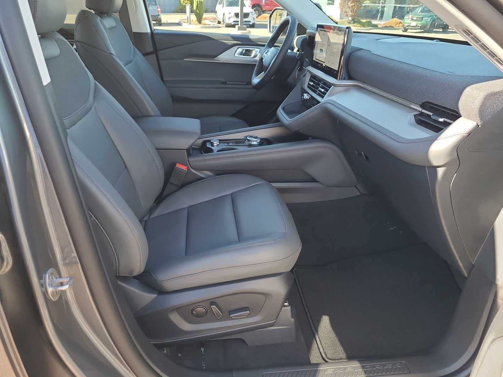 Thumbnail: 2026 Ford Explorer - 22