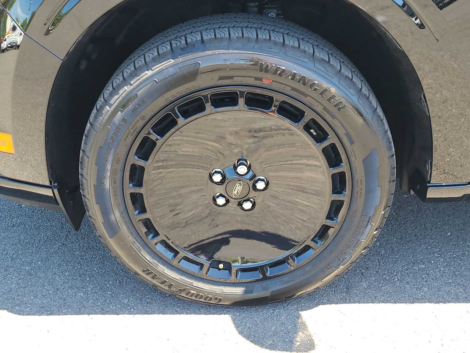 Thumbnail: 2025 Ford Maverick - 16