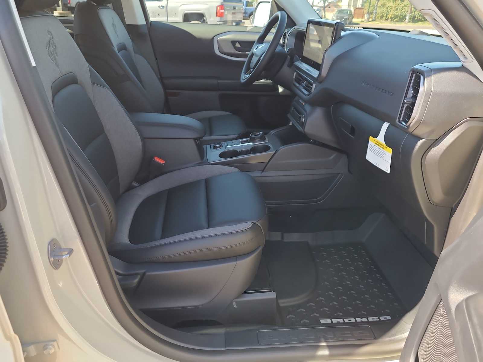 Thumbnail: 2025 Ford Bronco Sport - 22