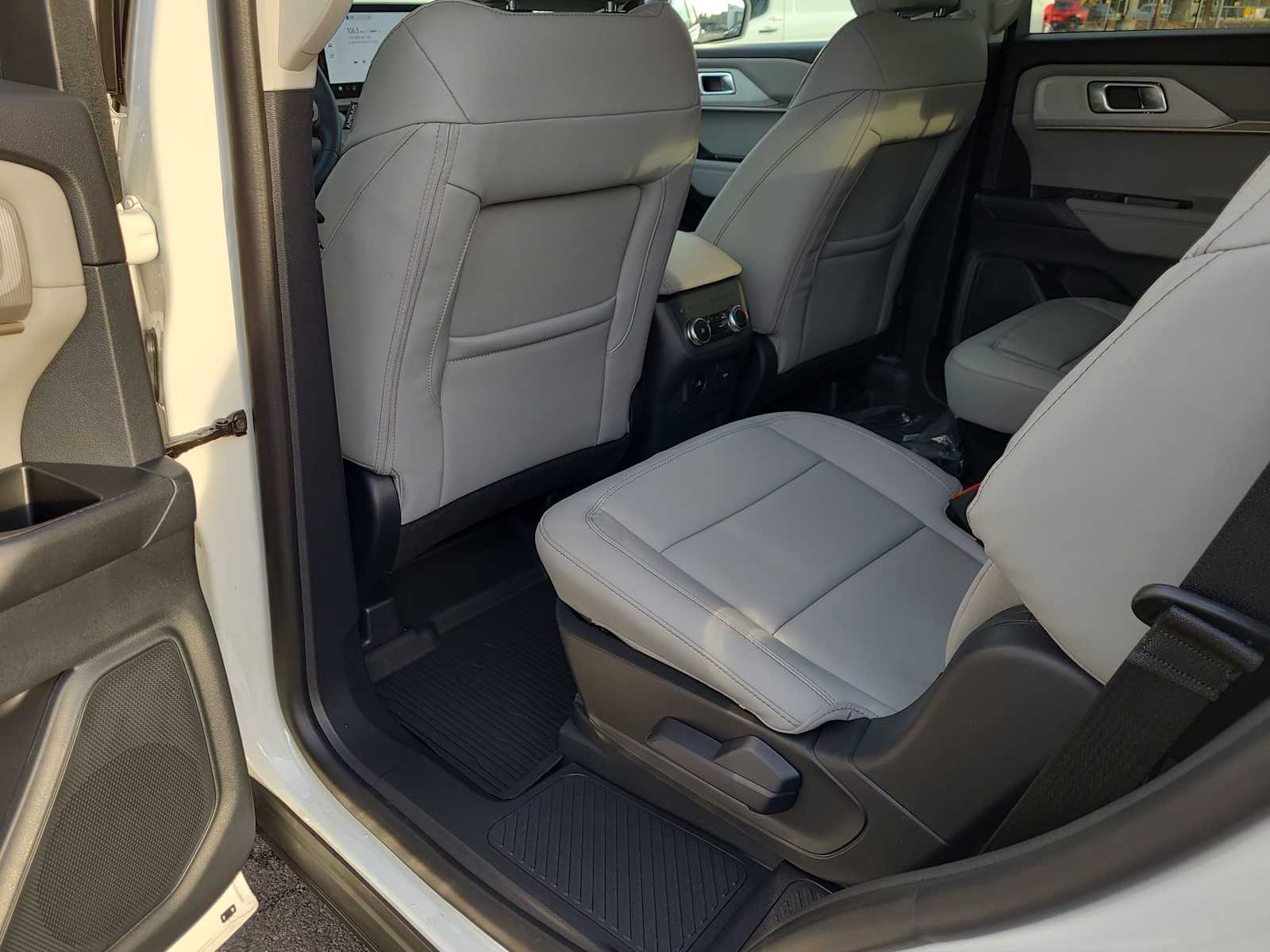 Thumbnail: 2026 Ford Explorer - 20