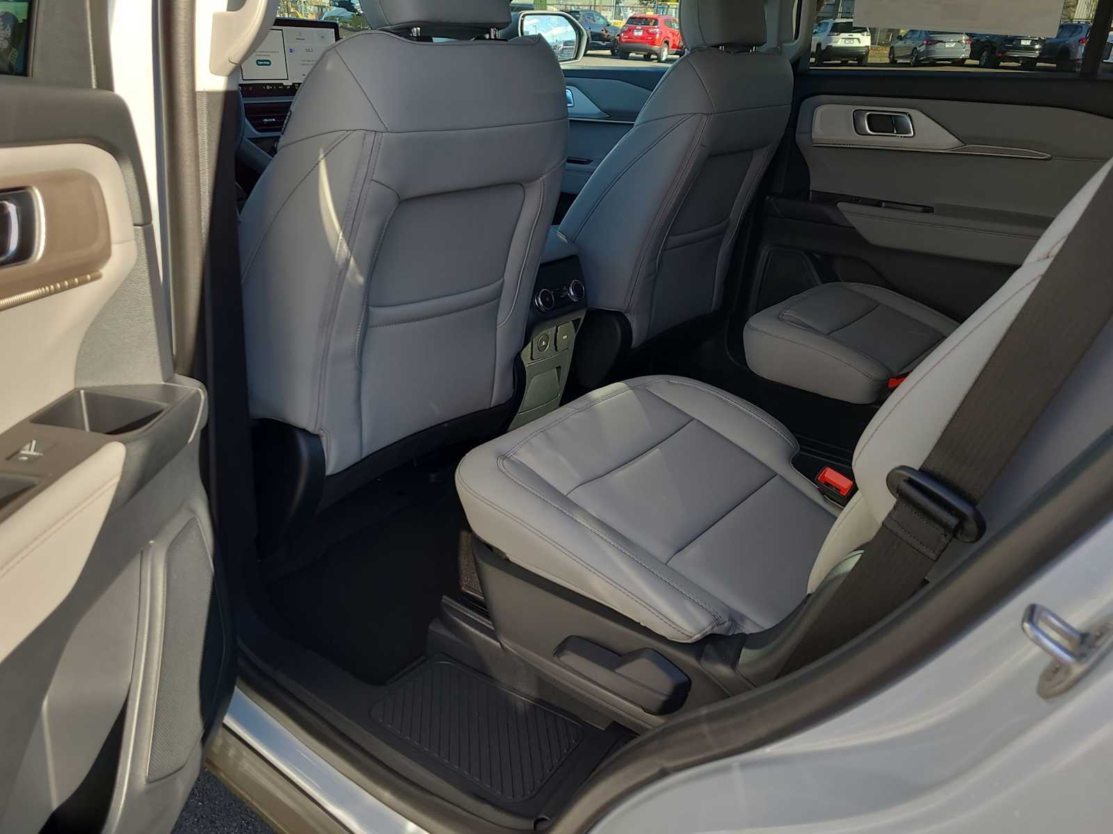 Thumbnail: 2026 Ford Explorer - 20