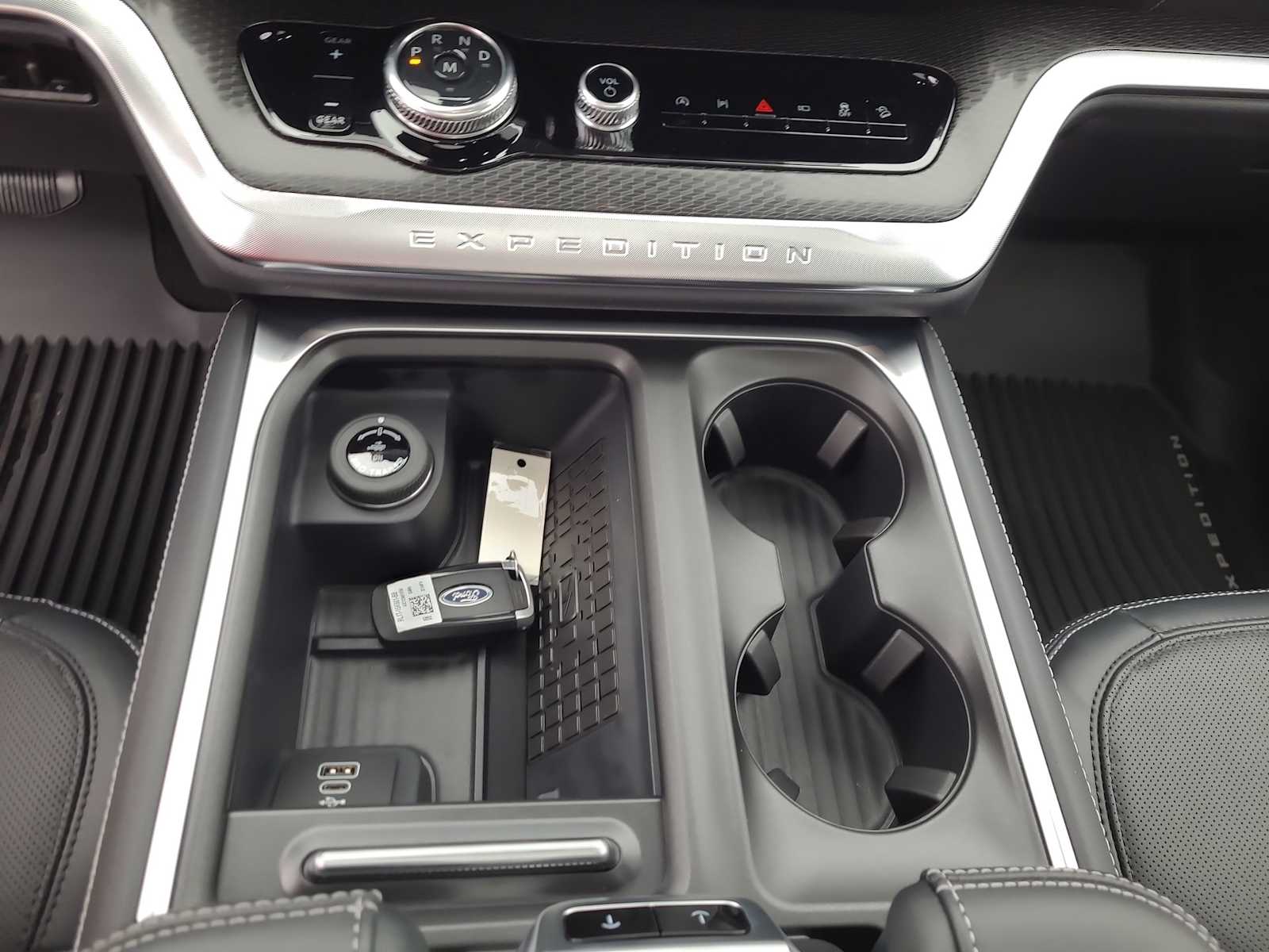 Thumbnail: 2025 Ford Expedition MAX - 25