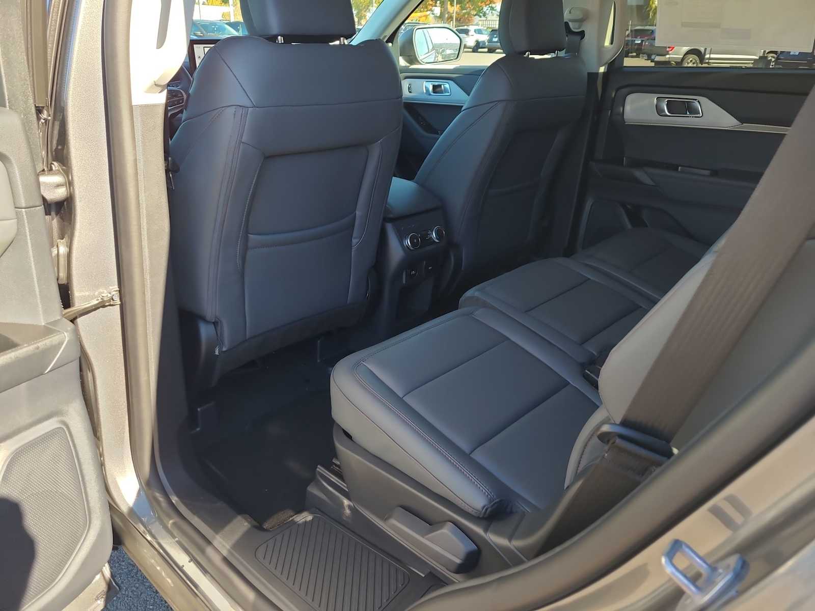 Thumbnail: 2026 Ford Explorer - 20