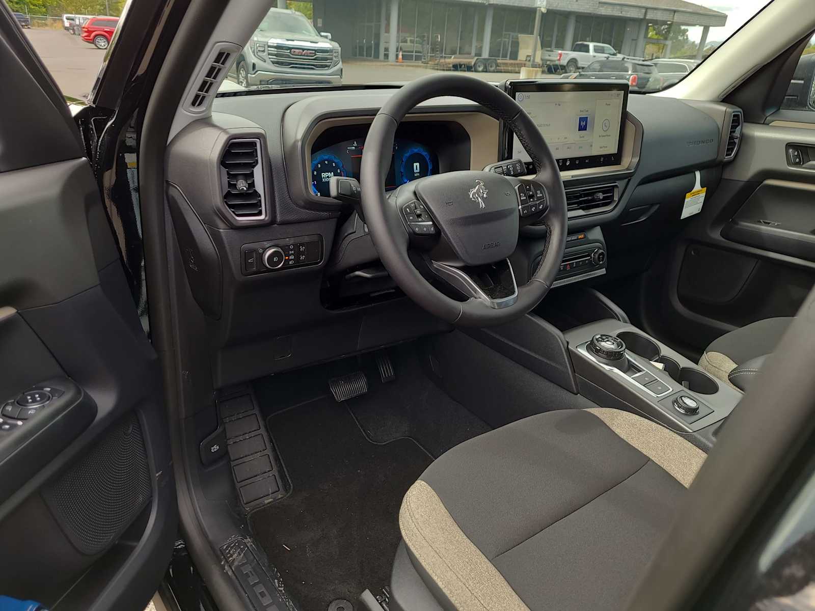 Thumbnail: 2025 Ford Bronco Sport - 10