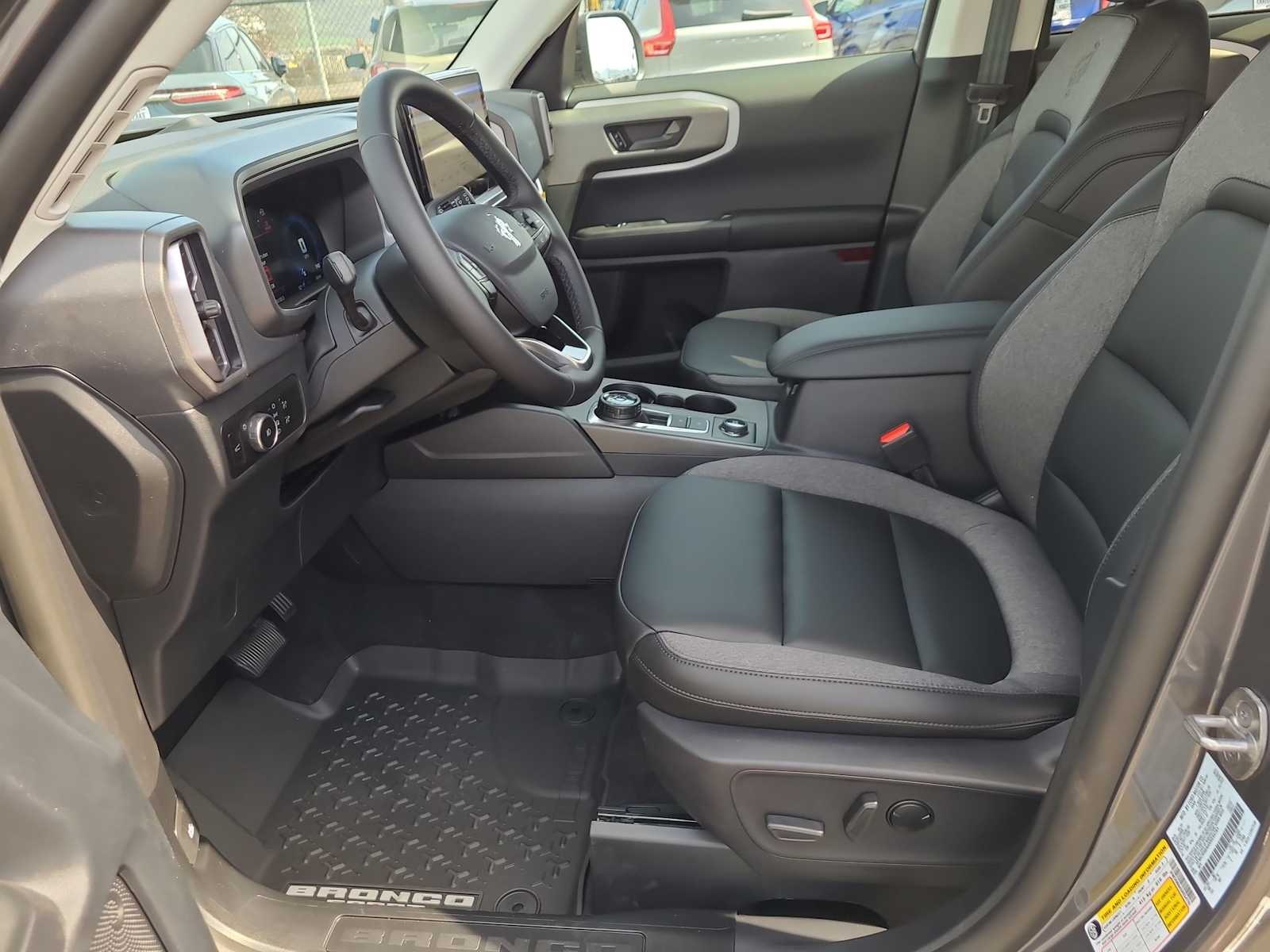 Thumbnail: 2025 Ford Bronco Sport - 19