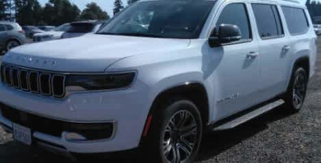 2024 Jeep Wagoneer L's photo