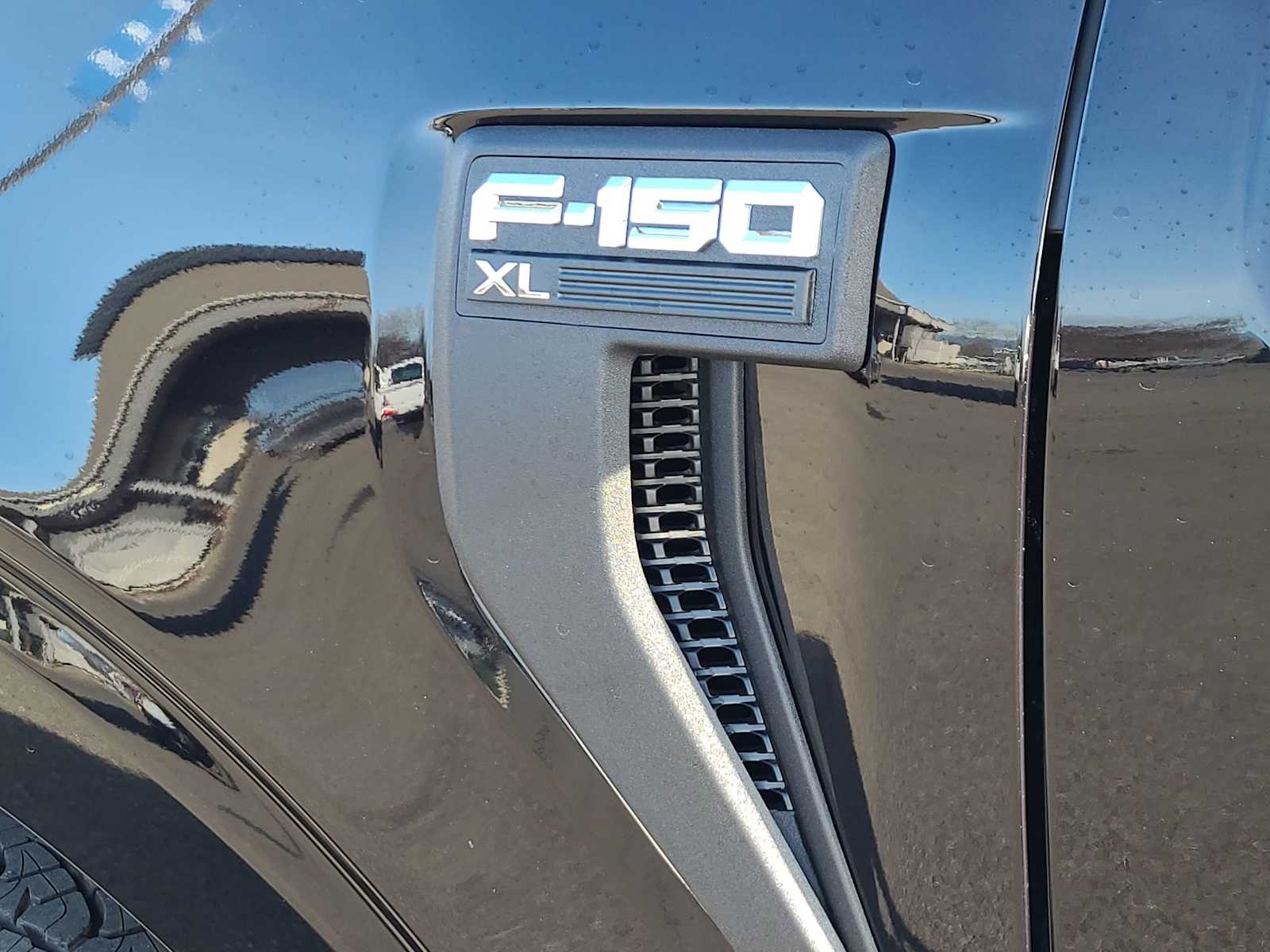 Thumbnail: 2025 Ford F-150 - 15