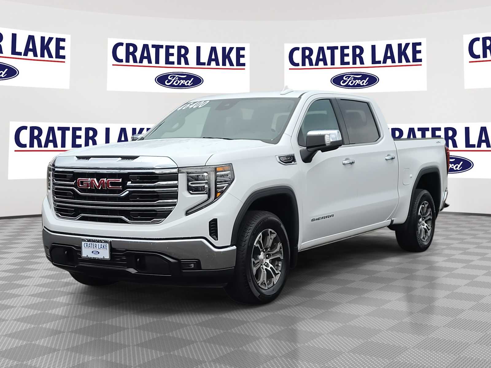 2025 GMC Sierra 4WD Crew Cab Short Box SLT's photo