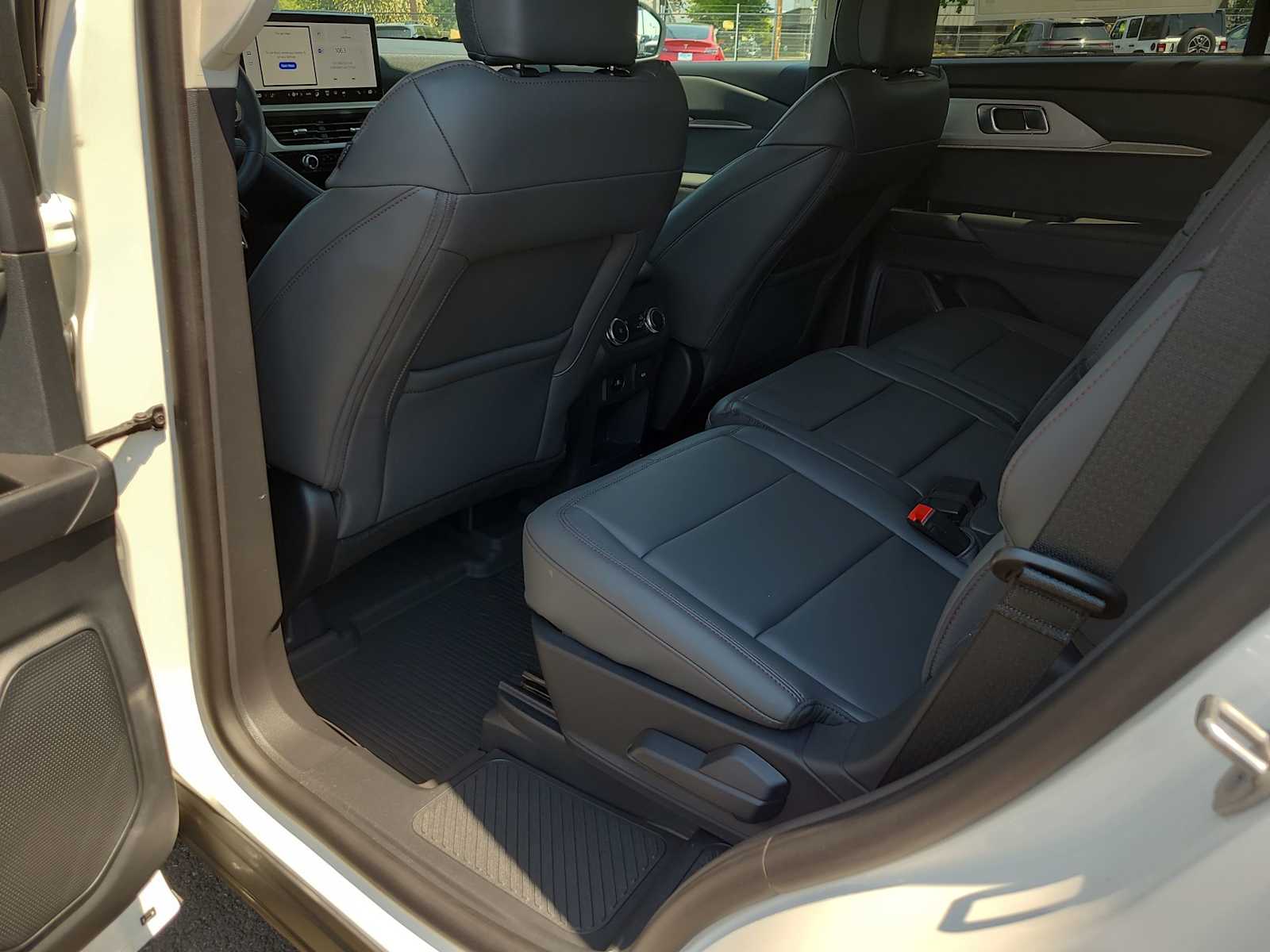 Thumbnail: 2025 Ford Explorer - 20