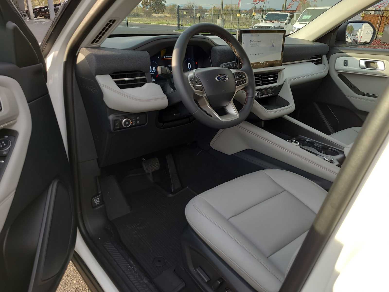 Thumbnail: 2026 Ford Explorer - 10