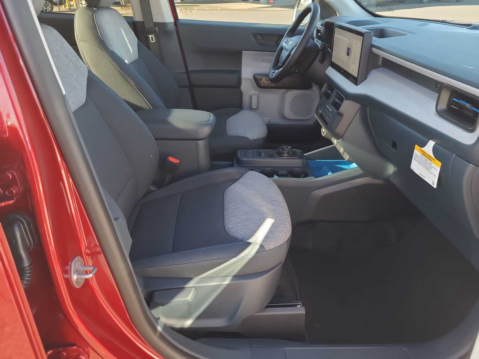 Thumbnail: 2025 Ford Maverick - 22