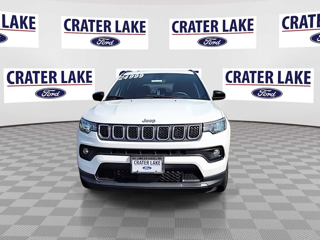Used 2024 Jeep Compass Latitude Lux SUV