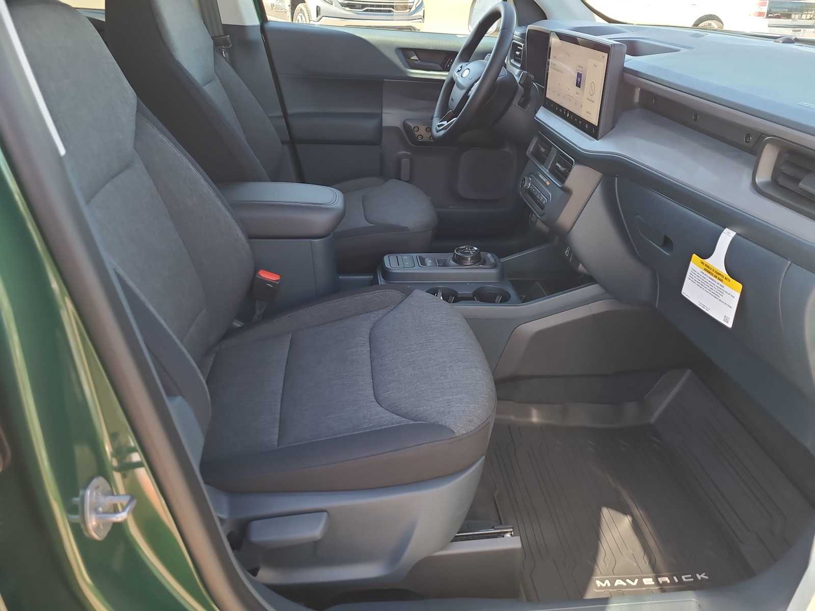 Thumbnail: 2025 Ford Maverick - 22