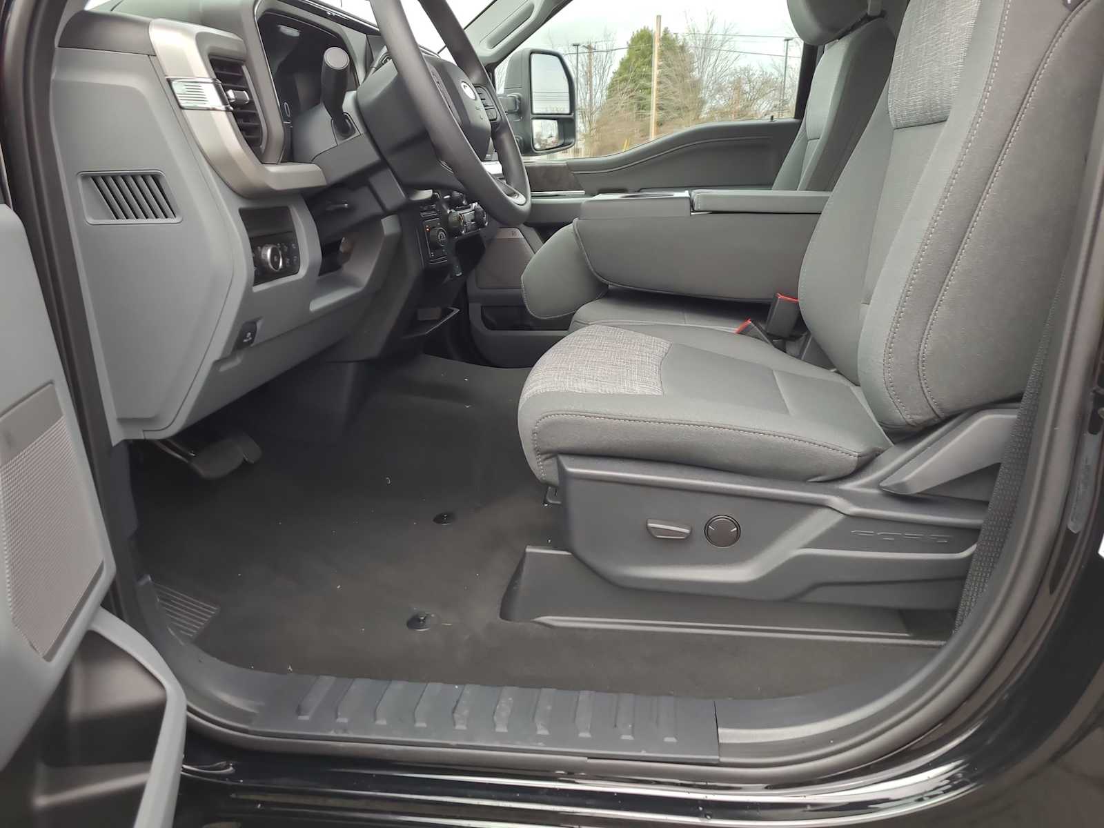2026 Ford F-250 Super Duty XLT - Photo 19