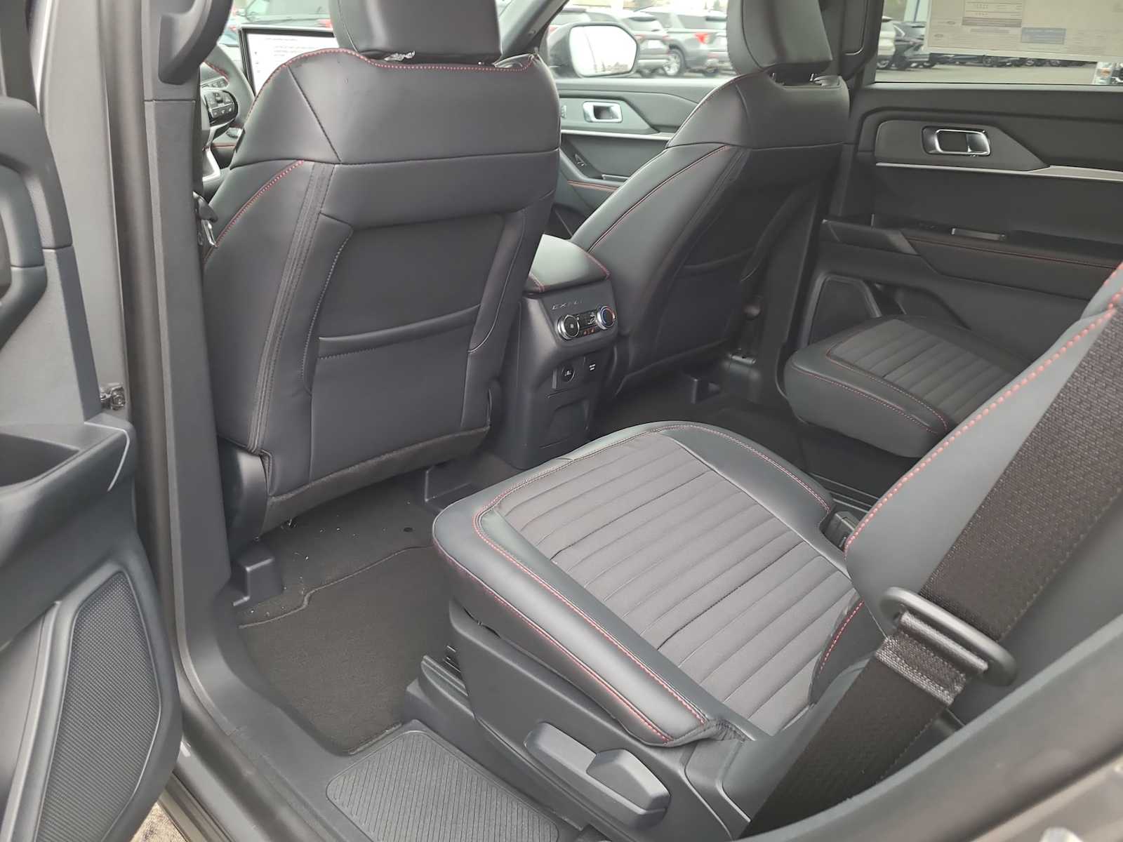 Thumbnail: 2026 Ford Explorer - 20