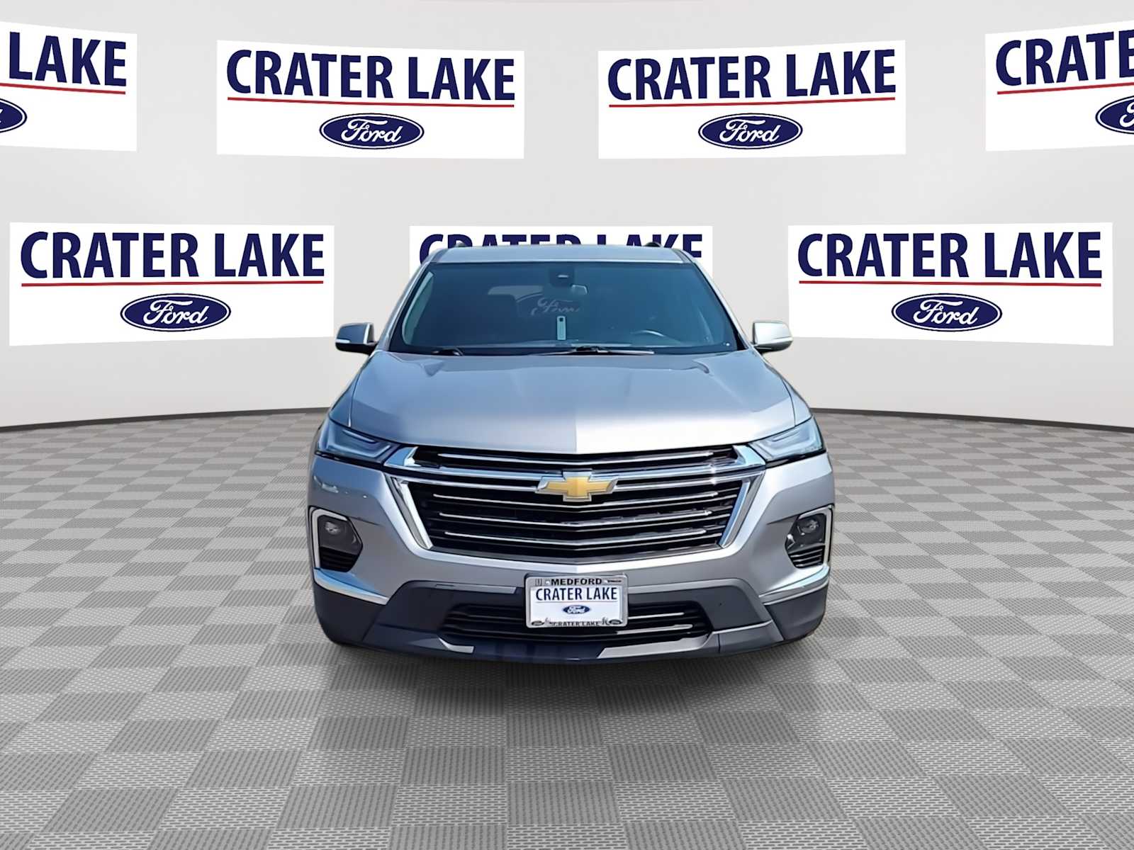 2023 Chevrolet Traverse Cloth 1LT photo 2