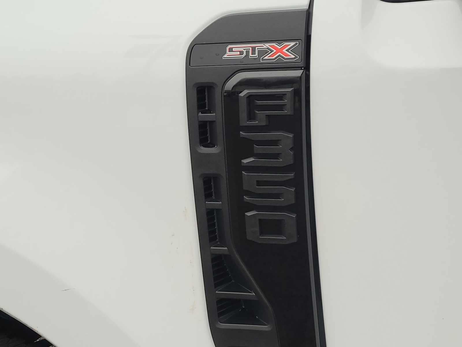 2026 Ford F-350 Super Duty XL - Photo 15