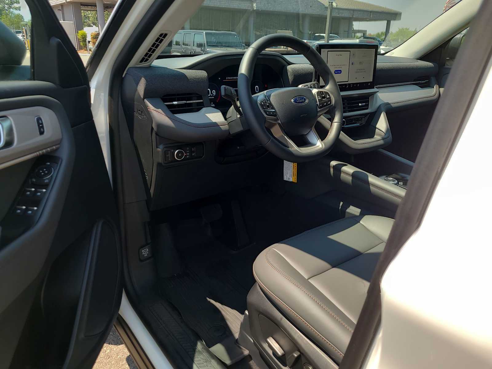 Thumbnail: 2025 Ford Explorer - 10