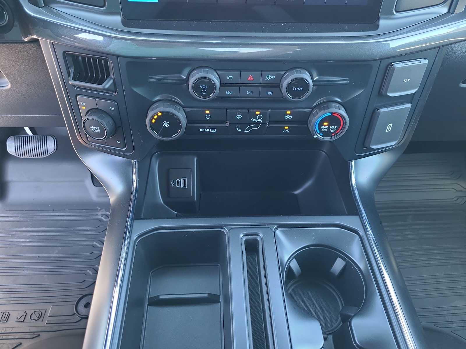 Thumbnail: 2025 Ford F-150 - 25
