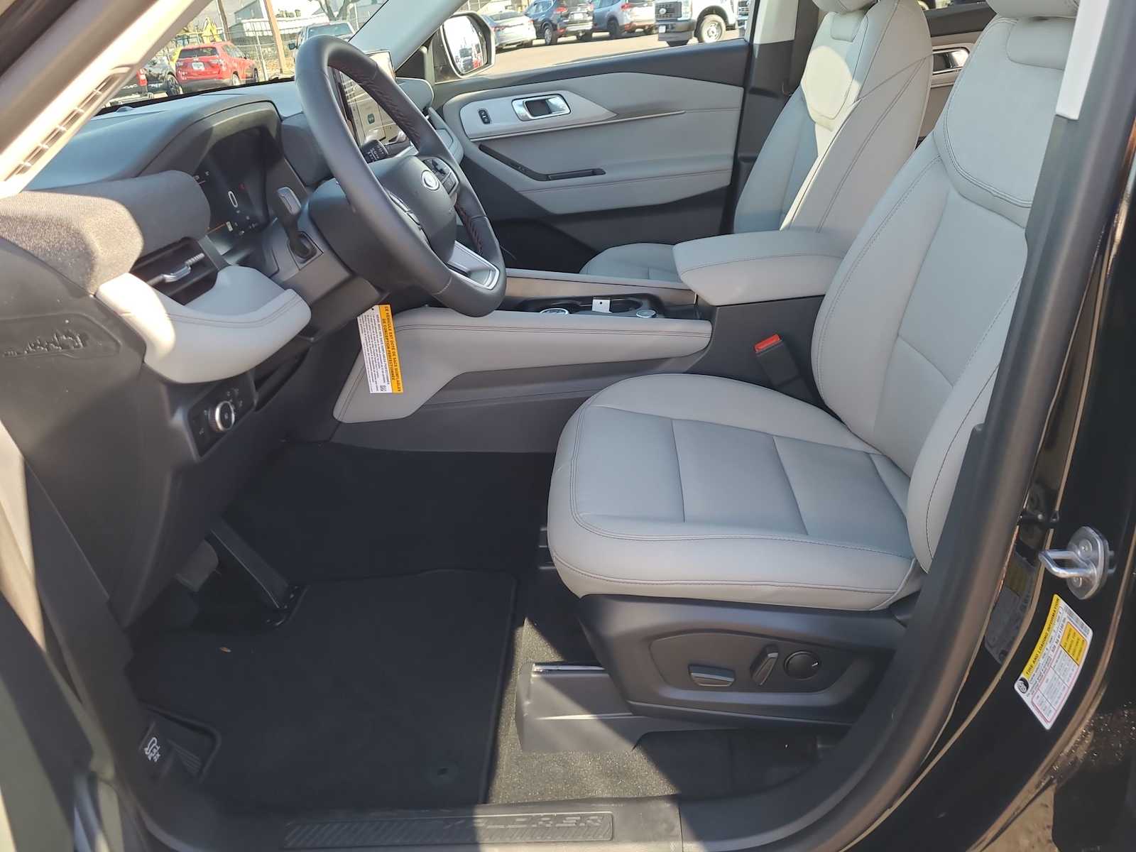 Thumbnail: 2026 Ford Explorer - 19