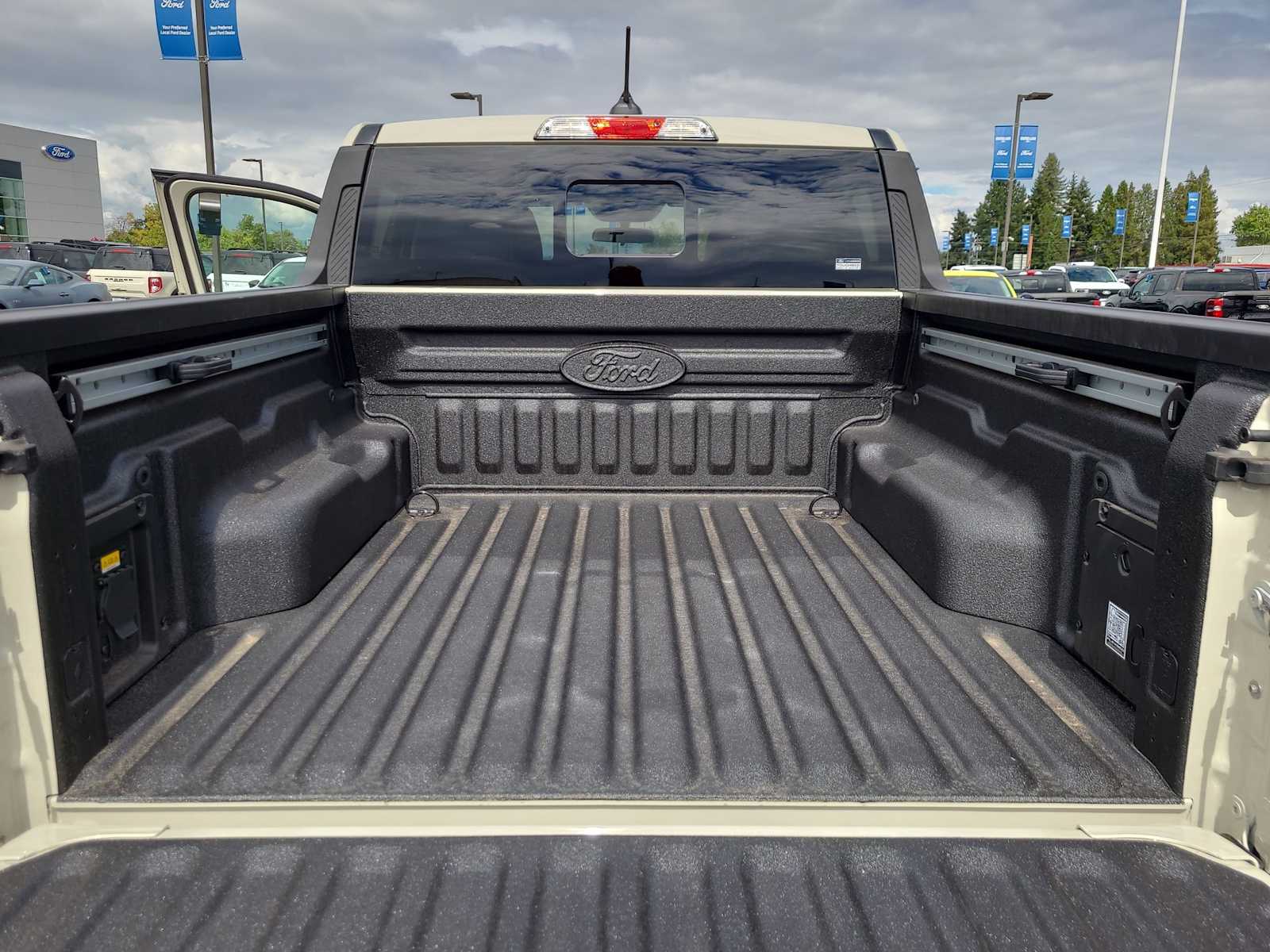 Thumbnail: 2025 Ford Maverick - 27