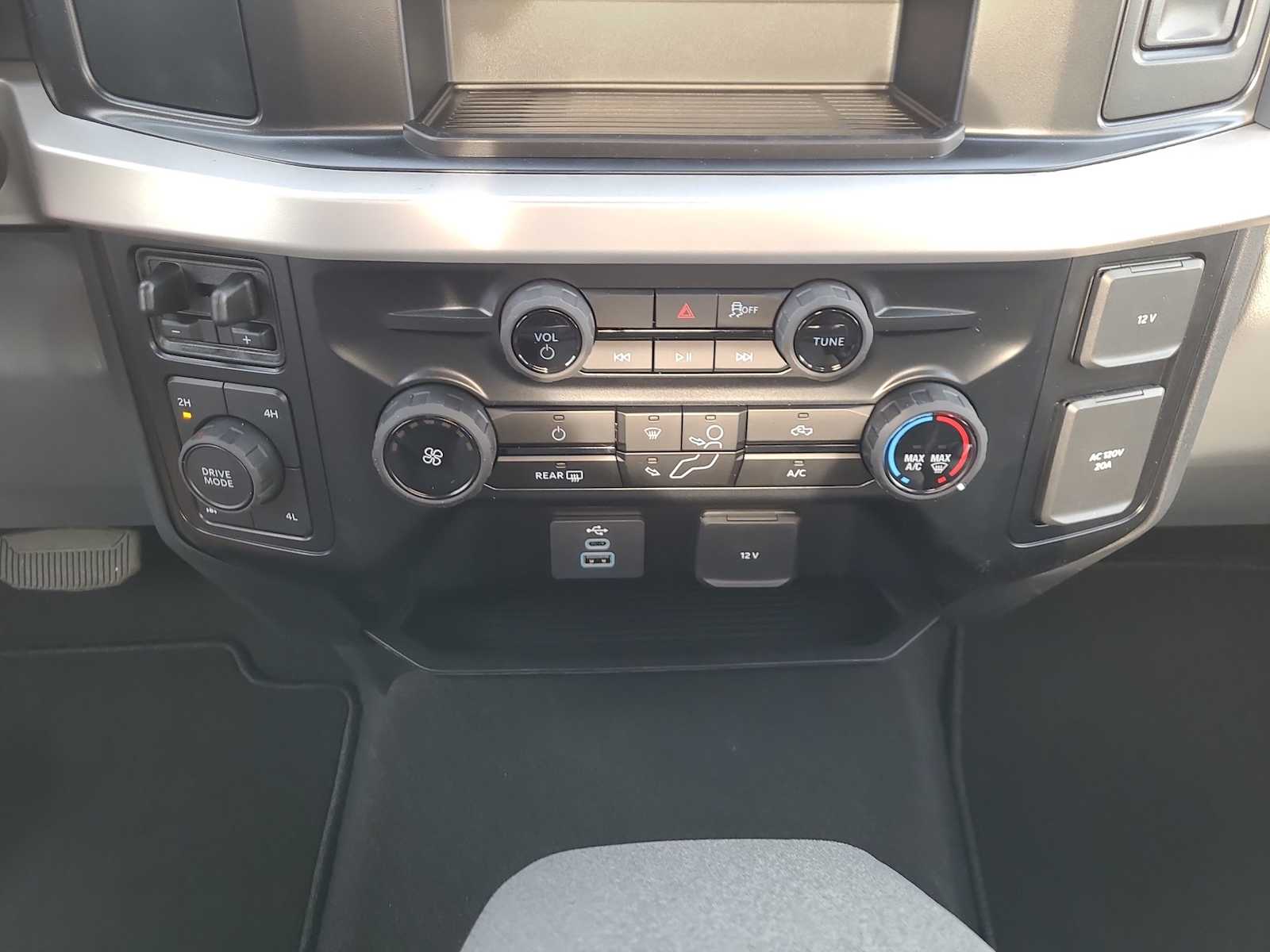 Thumbnail: 2025 Ford F-350 - 25