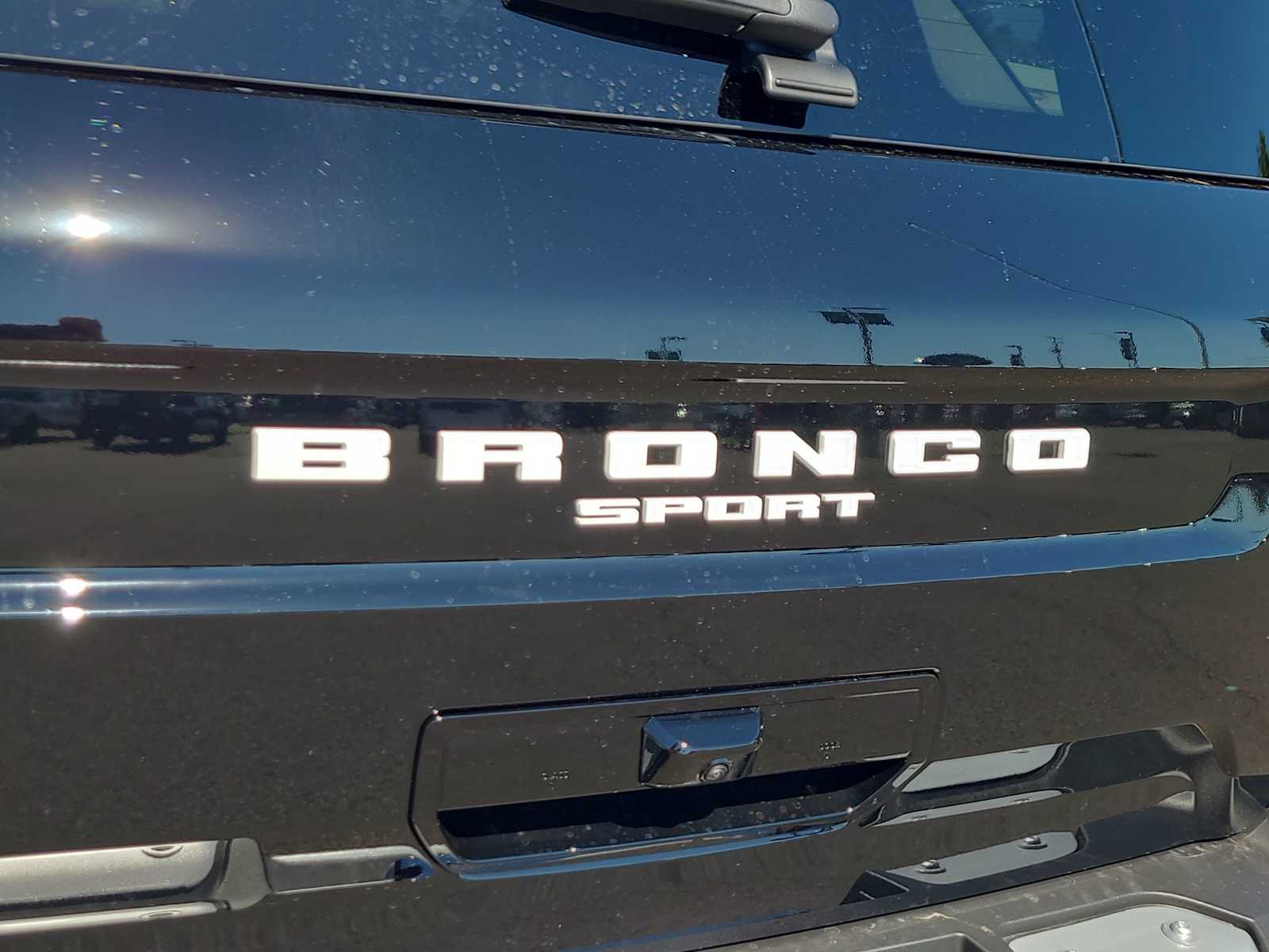 Thumbnail: 2025 Ford Bronco Sport - 15