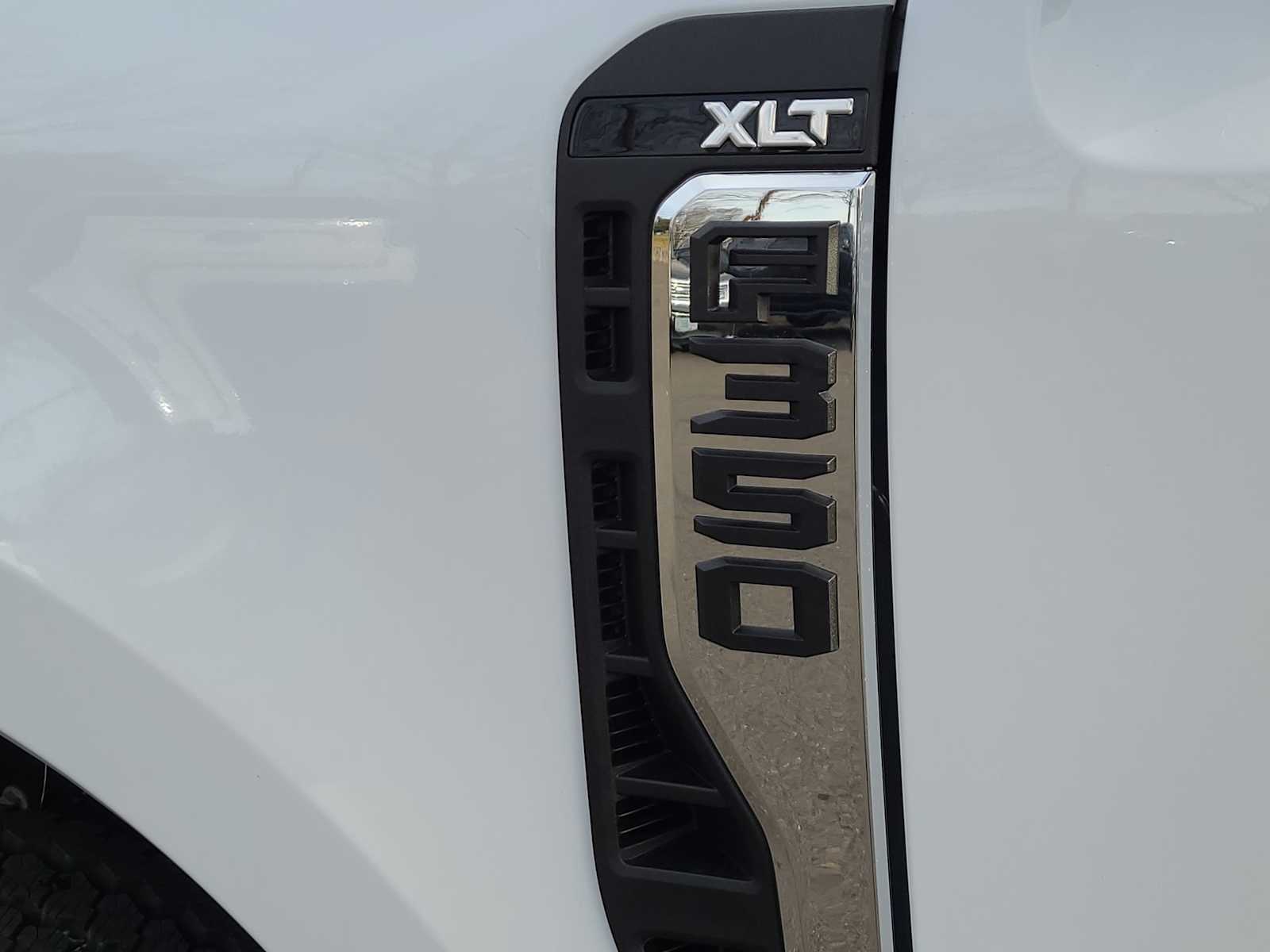 Thumbnail: 2025 Ford F-350 - 15