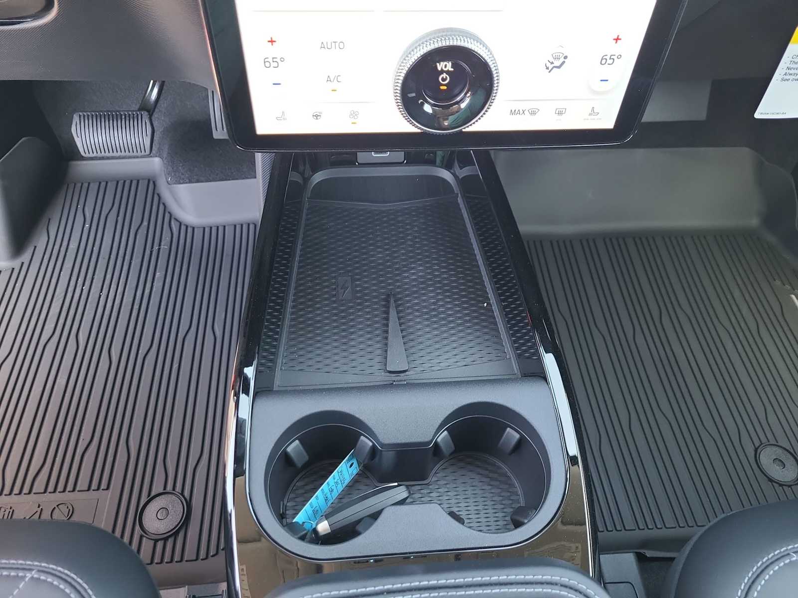 Thumbnail: 2025 Ford Mustang Mach-E - 25