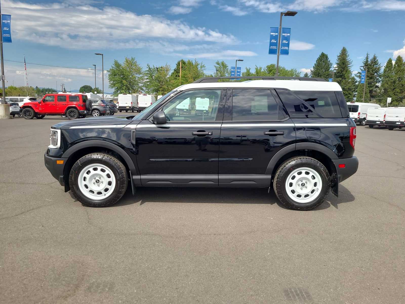 Thumbnail: 2025 Ford Bronco Sport - 11