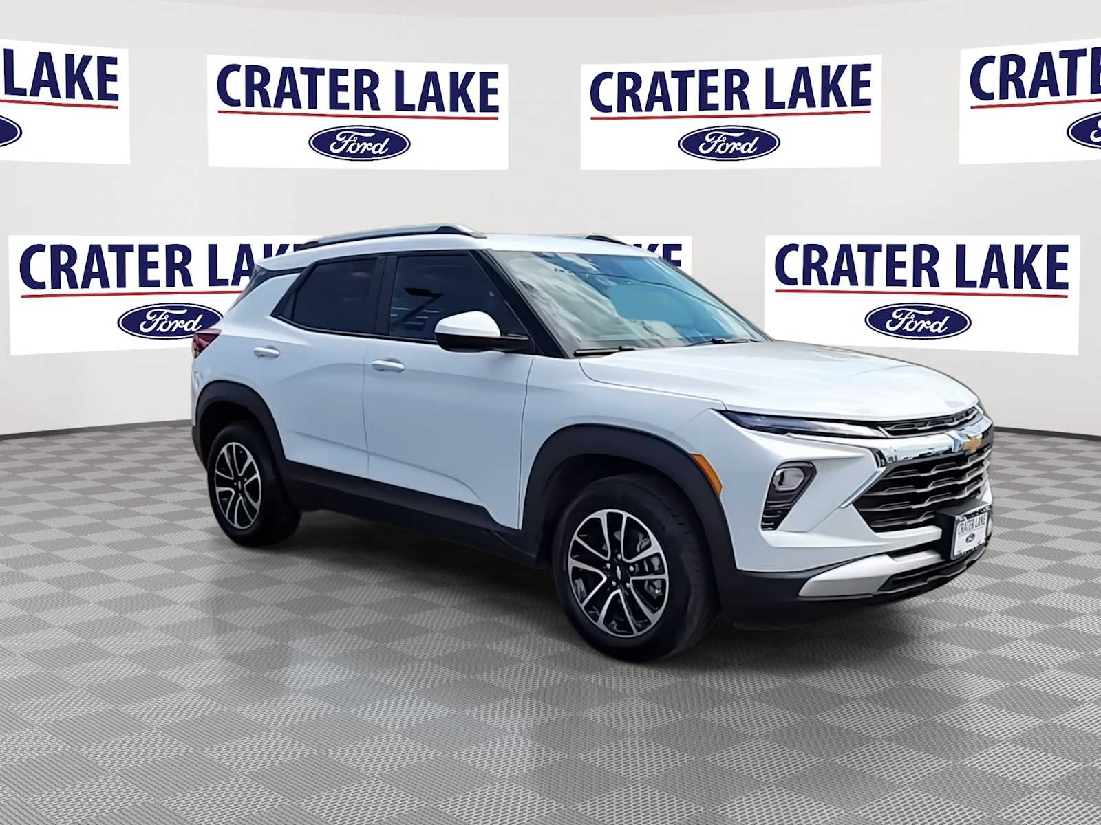 2025 Chevrolet Trailblazer LT photo 2