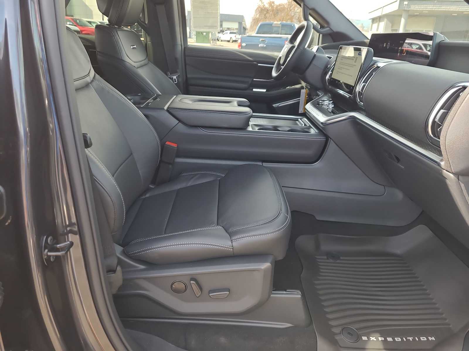 Thumbnail: 2026 Ford Expedition MAX - 22