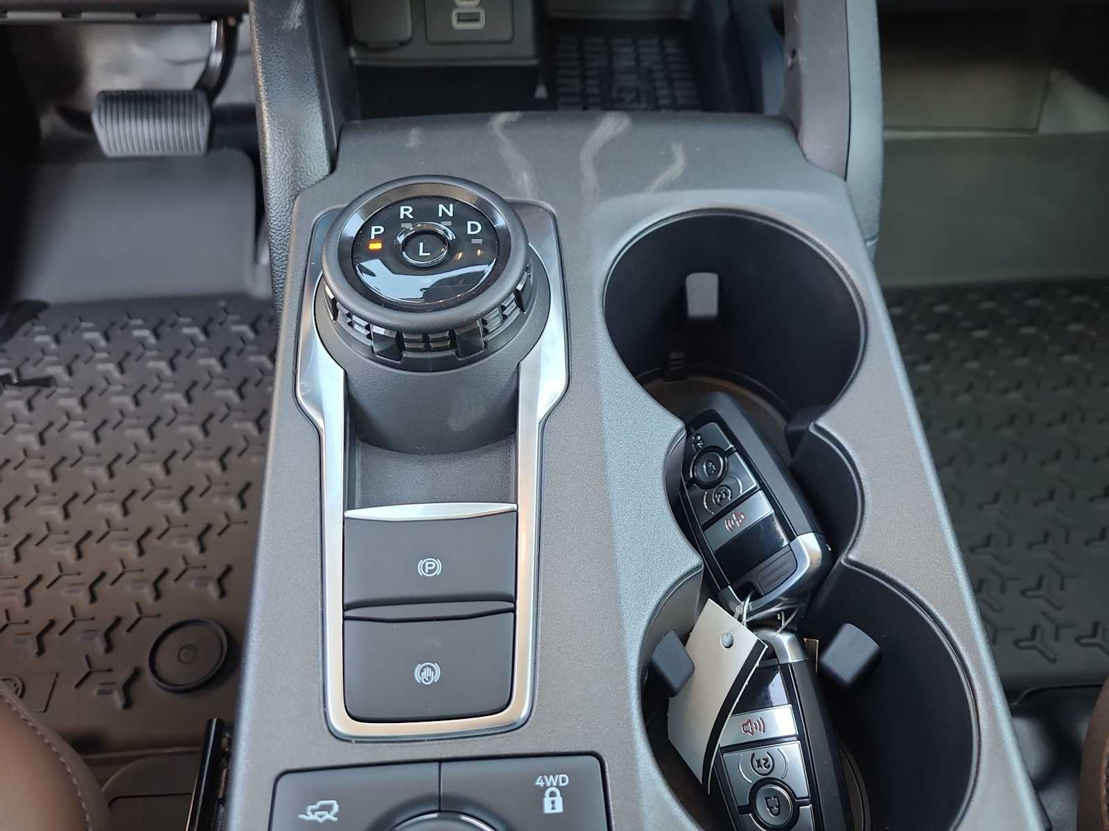 Thumbnail: 2025 Ford Bronco Sport - 25