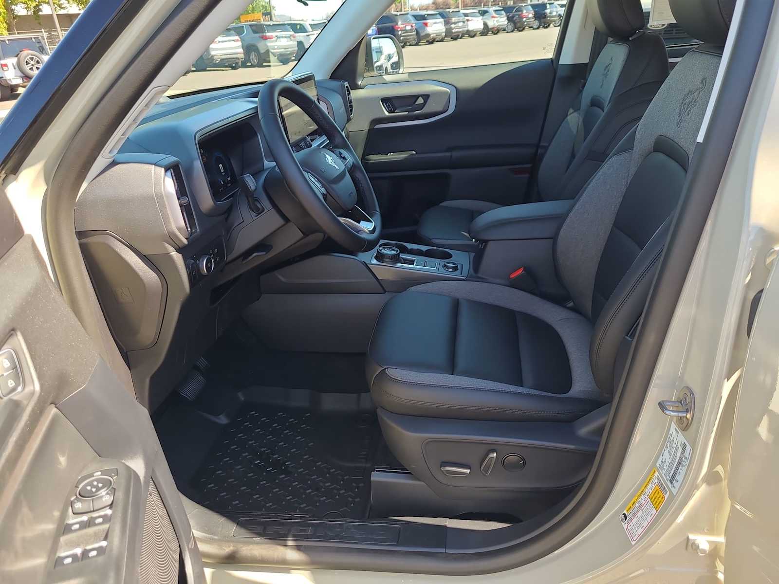 Thumbnail: 2025 Ford Bronco Sport - 19