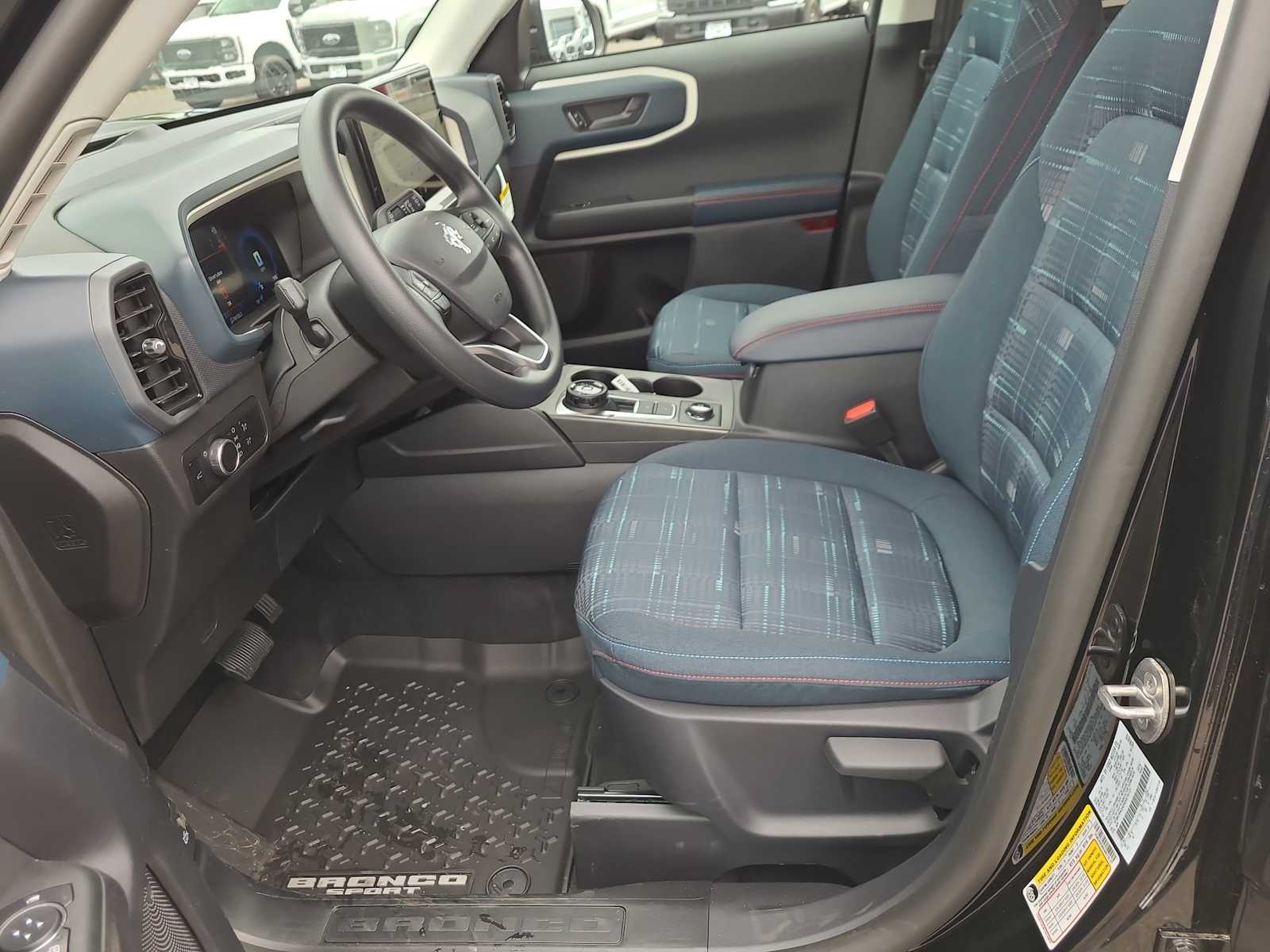 Thumbnail: 2025 Ford Bronco Sport - 19